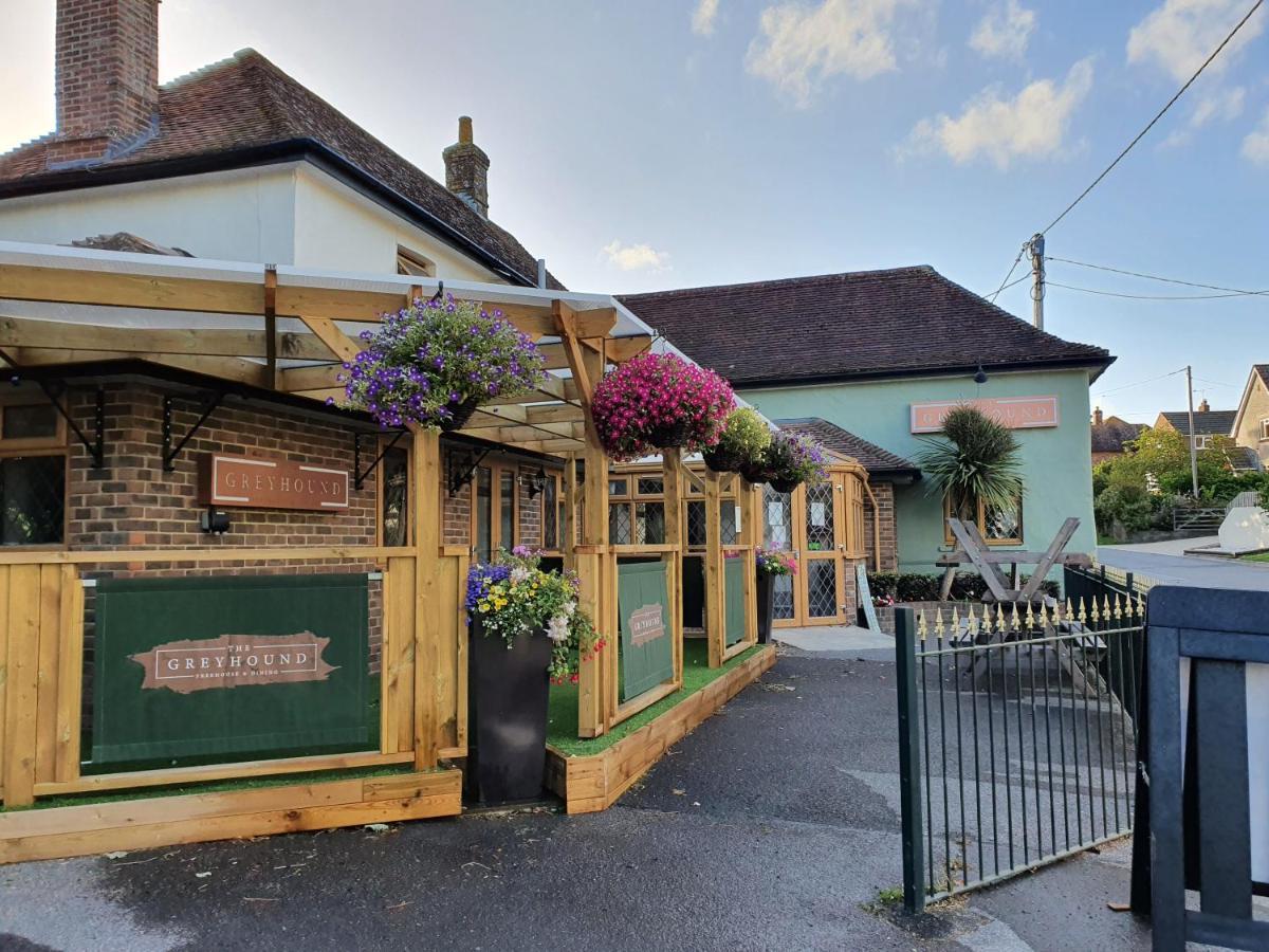 Greyhound Inn Winterborne Kingston Exterior photo